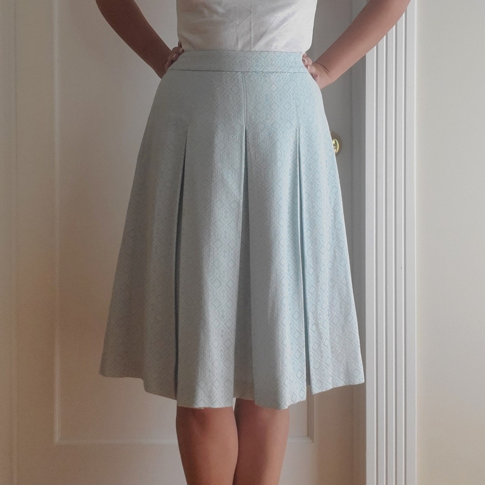 Halogen pleated midi skirt Nordstrom sz 6 light blue and white woven geometric